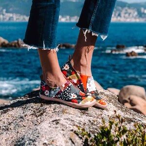 UIN Hana Toledo Canvas Shoes